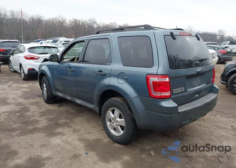 2011 Ford Escape Xlt z USA, uszkodzony, nr VIN 1FMCU0DG2BKB28557